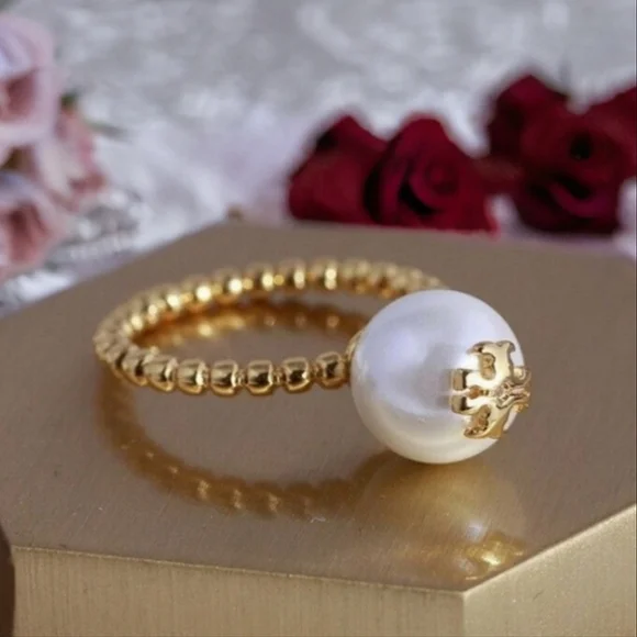 Tory Burch Pearl Ring - Picture 3 of 8